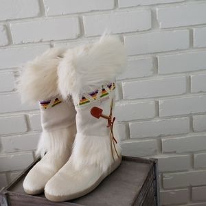 Tecnica white goat fur boots